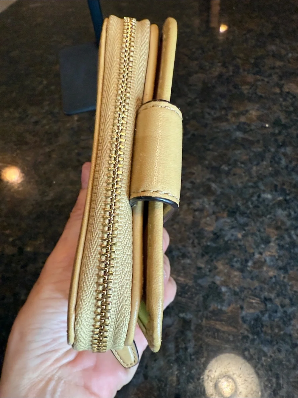 Vintage Coach Light Tan Leather Zip Wallet with Gold Hardware-EUC